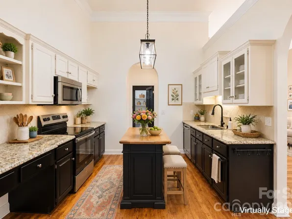 1035 S Bank Dr, Rock Hill, SC 29732