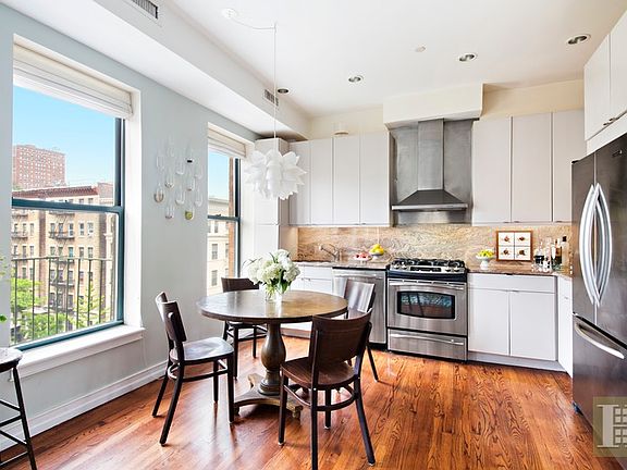 2nd image of 394 Manhattan Ave APT 5