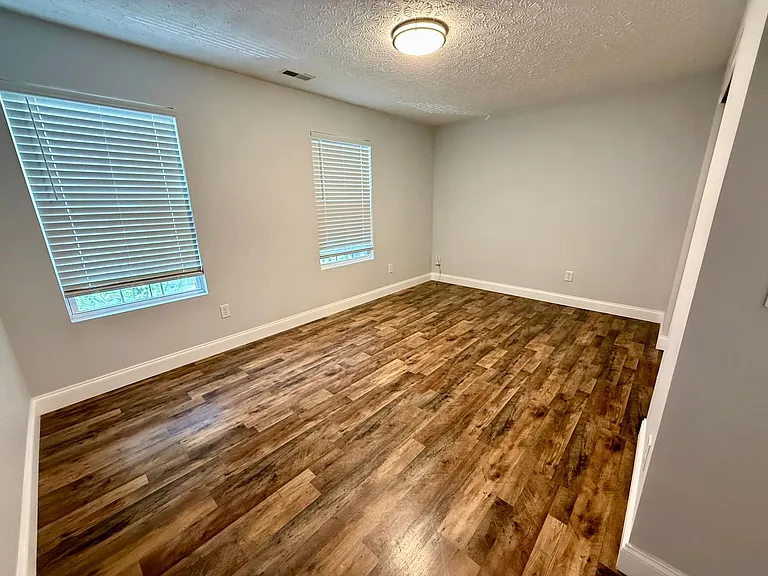 8163 Royal Elm Dr — Photo 15