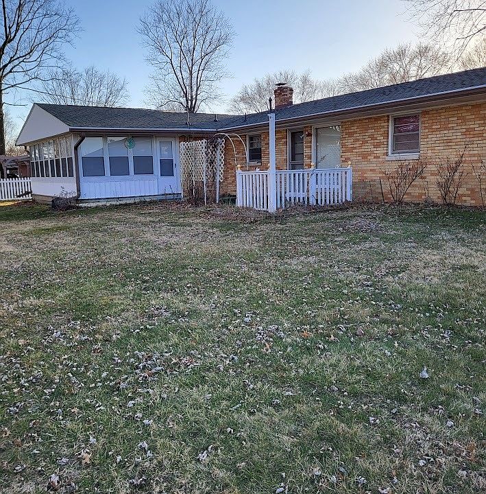 2nd image of 825 Gary Dr