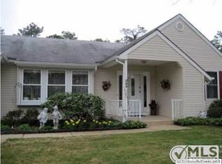 63 Sunset Rd, Whiting, NJ 08759