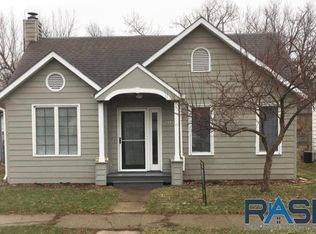 1904 S Menlo Ave, Sioux Falls, SD 57105