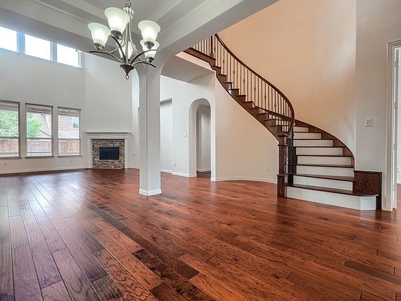 4th image of 12990 Lourdes Ln
