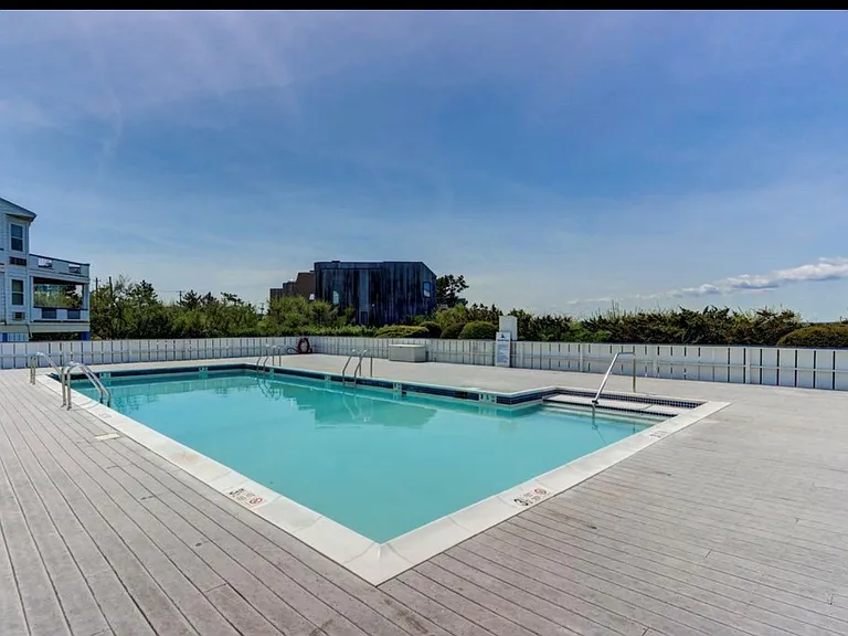 260 Dune Rd #120 — Photo 20