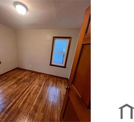 3rd image of 18812 Waterbury Ave