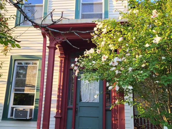 21 Cherry St, North Adams, MA 01247