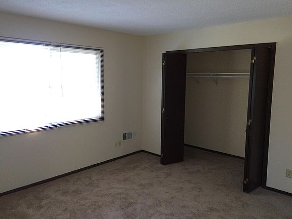 2nd image of 601-619 8th Ave S #605
