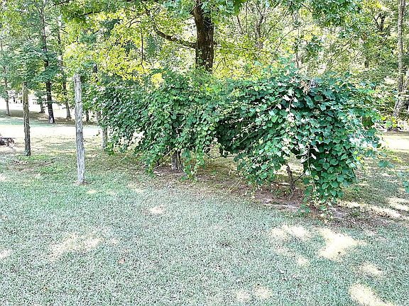 4th image of 22942 Highland Dr