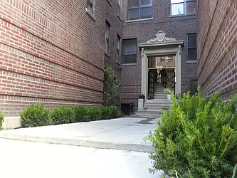 64 Wadsworth Terrace in Fort George