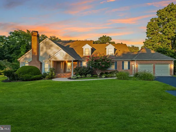 451 Windrow Clusters Dr, Moorestown, NJ 08057