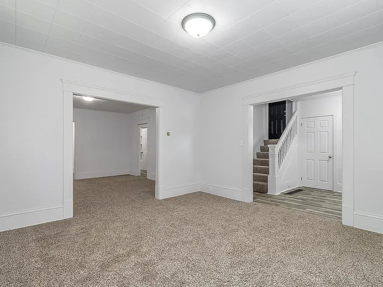 1378 Cherry Ave NE — Photo 4