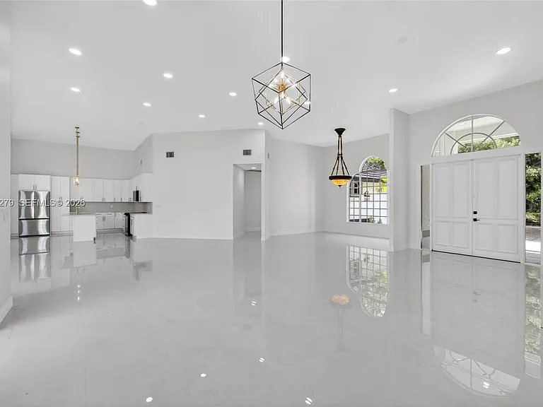 19558 Red Gum Trl — Photo 16