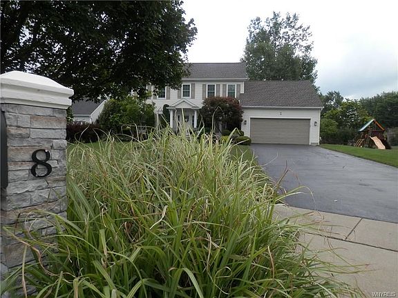 2nd image of 8 Regency Ct