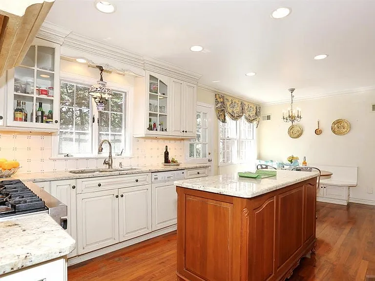 328 W Ridgewood Ave — Photo 13