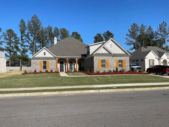 9210 Crescent Lodge Dr, Pike Road, AL 36064