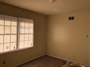 2413 Perry Rd, Memphis, TN 38106