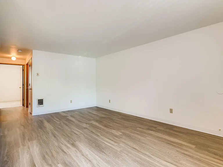 108 Village East Way SE — Photo 19