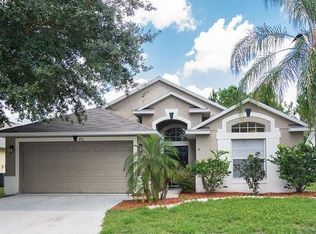 416 Lake Shore Pkwy, Davenport, FL 33896