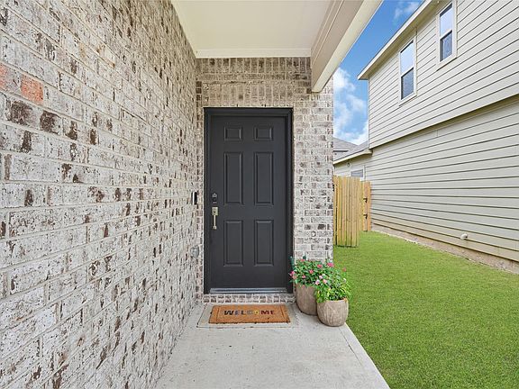 2nd image of 6520 Gillock Meadow Ln