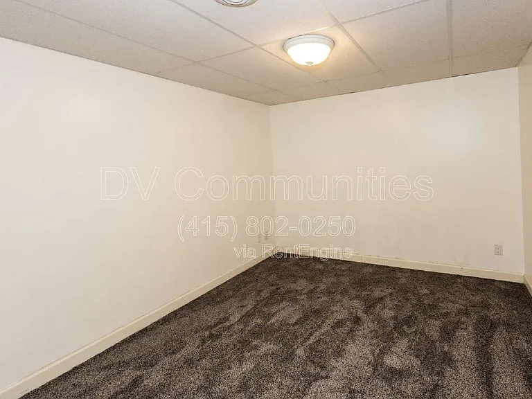 8240 Talbot Cir — Photo 39
