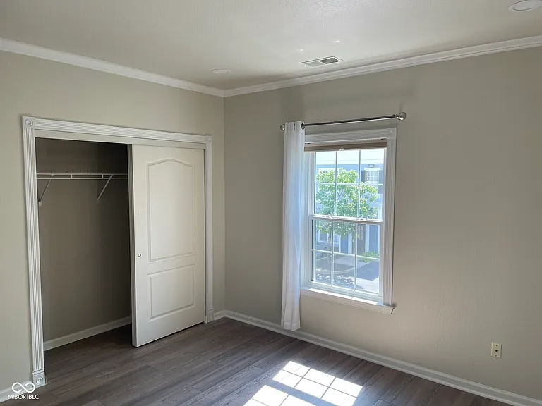 12820 University Cres #2C — Photo 11