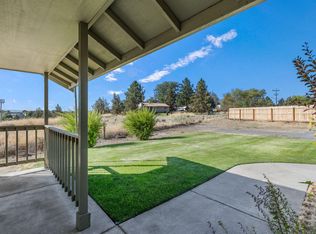 639 SE 10th St, Madras, OR 97741