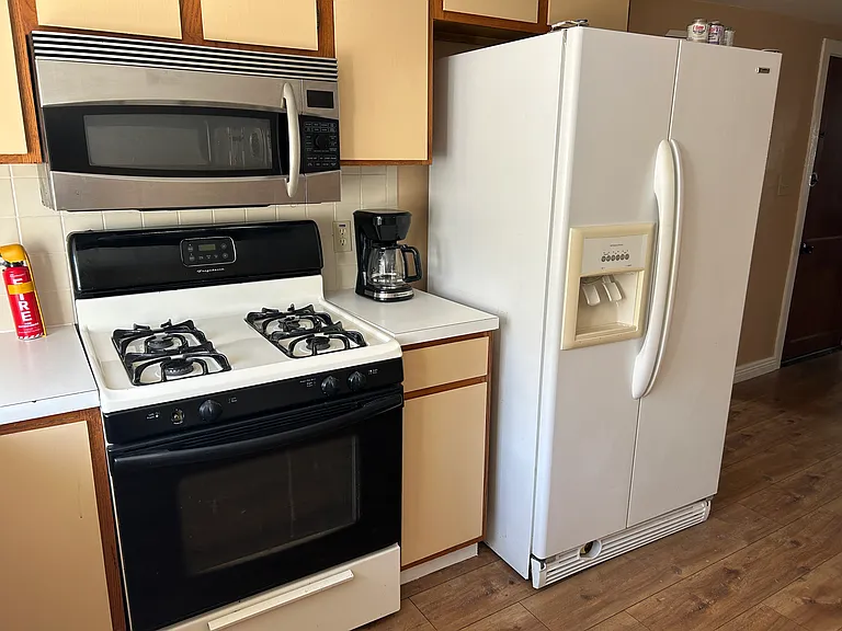 303 Holly St — Photo 13