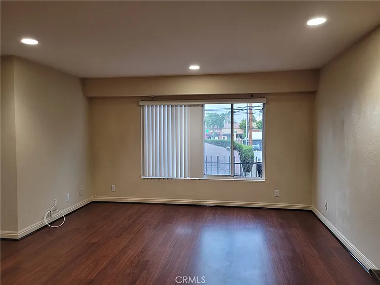 11041 La Maida St #3 — Photo 14