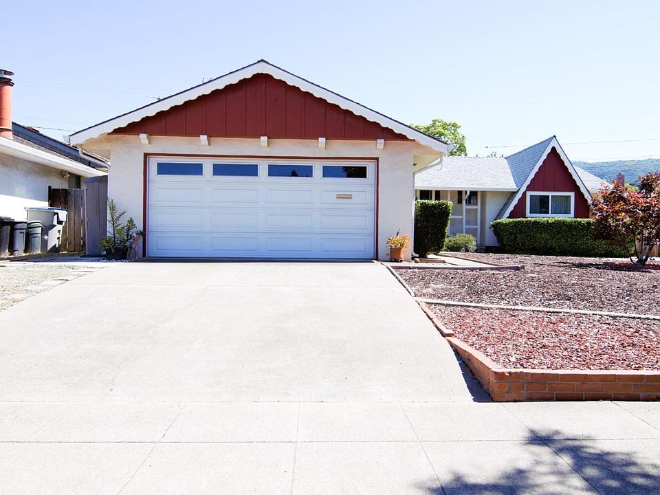 1st image of 1714 Lobelia Ln