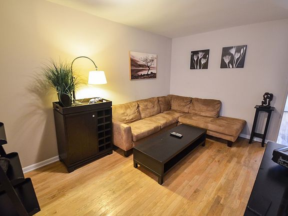 2nd image of 345 Greenwich St Frnt A