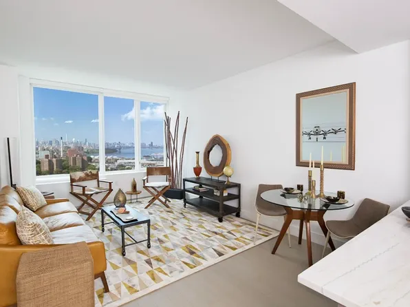 86 Fleet Place image 1 of 4