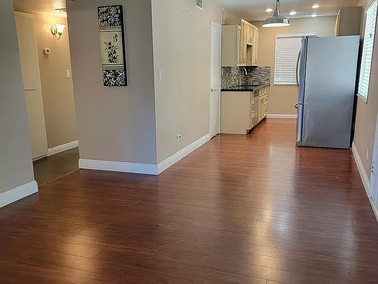 6814 S Rita Ln — Photo 4