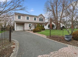 106 Namkee Rd, Blue Point, NY 11715