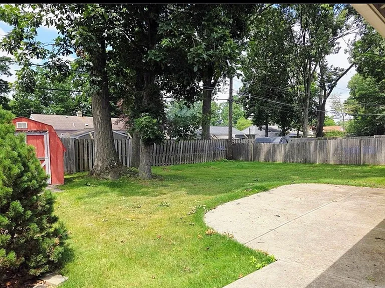 6416 Alderwood Rd — Photo 4
