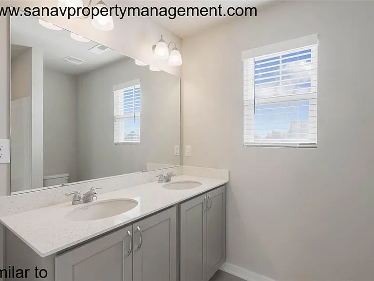 2416 SW Plaza Pkwy — Photo 9