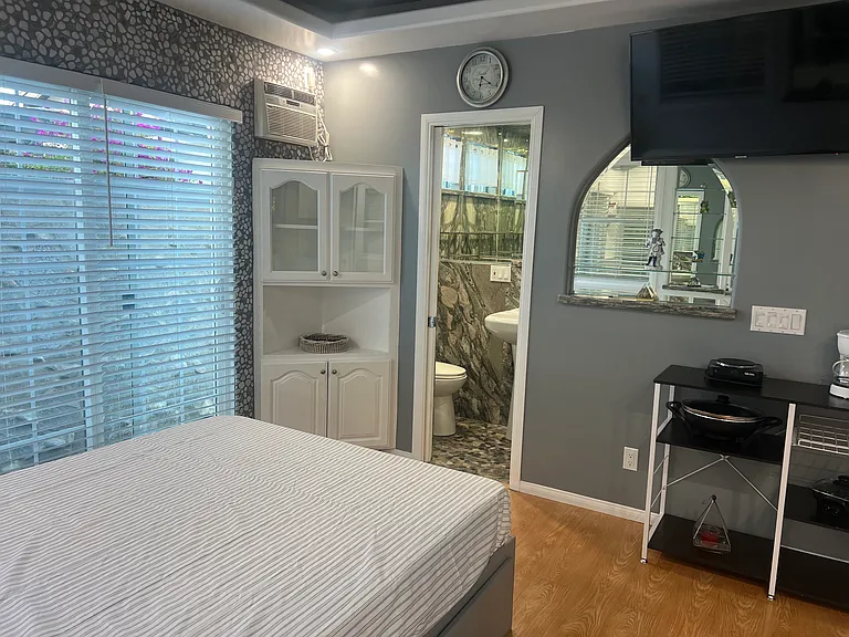 7852 Klump Ave — Photo 9