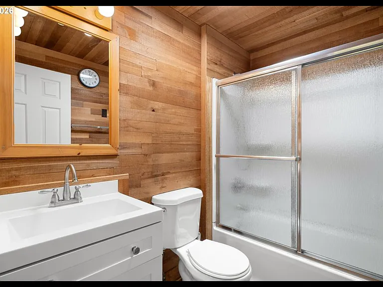 5803 SW 56th Ave — Photo 4