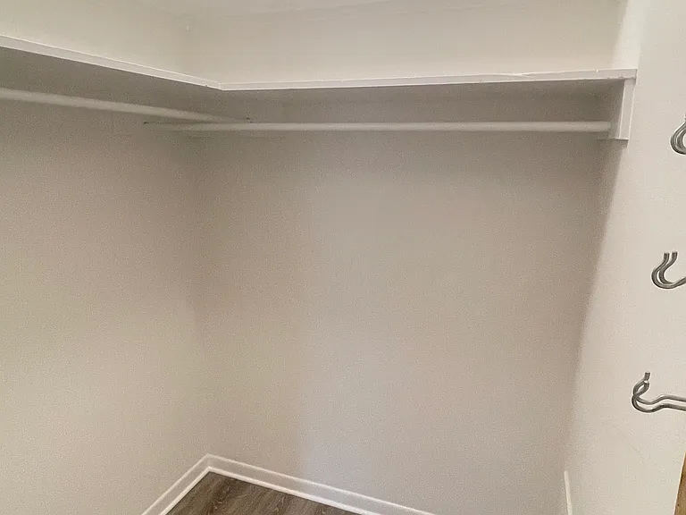 3215 Douglas Ave #201 — Photo 21