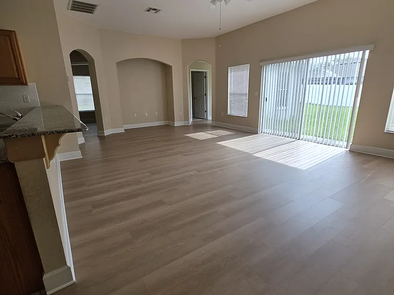 5701 Brackenwood Dr — Photo 5