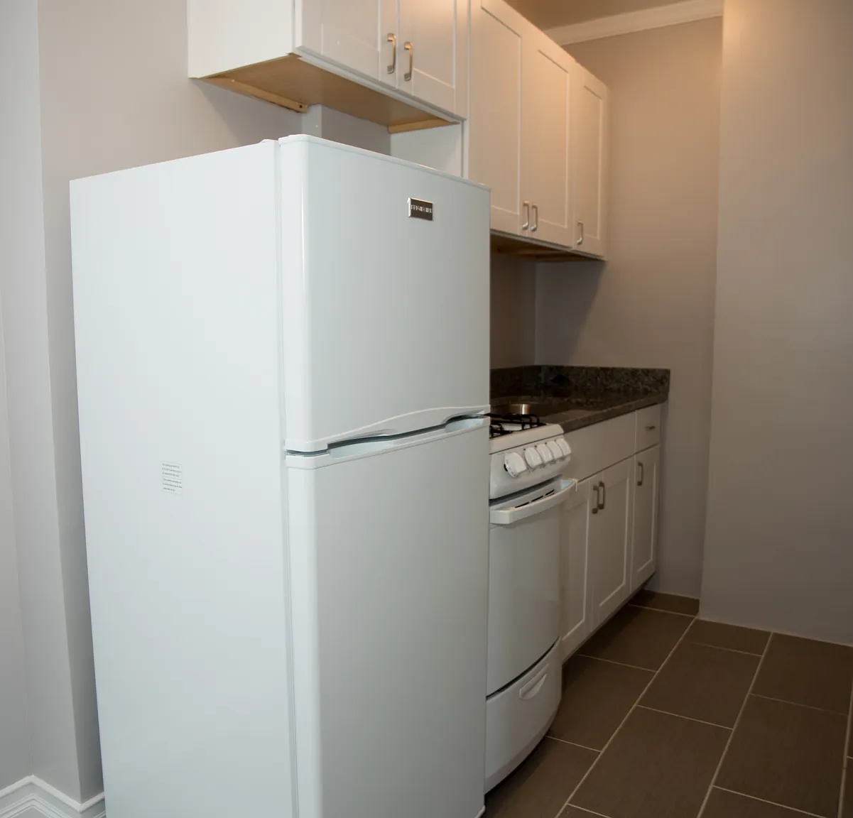 5737 N Kenmore Edgewater Apartments — Photo 4