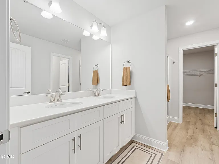 11403 Godart St — Photo 16