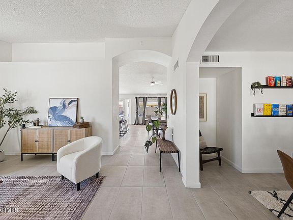 3rd image of 3129 W ROSS Avenue