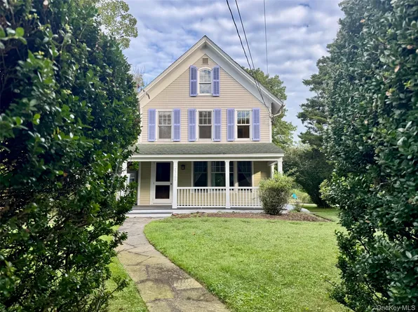 25105 Main Road N, Orient, NY 11957