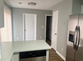 7000 Valley Forge Dr, Flowery Branch, GA 30542