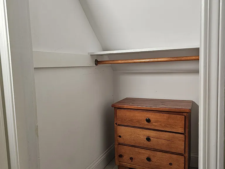 31 Antrim St #B — Photo 9