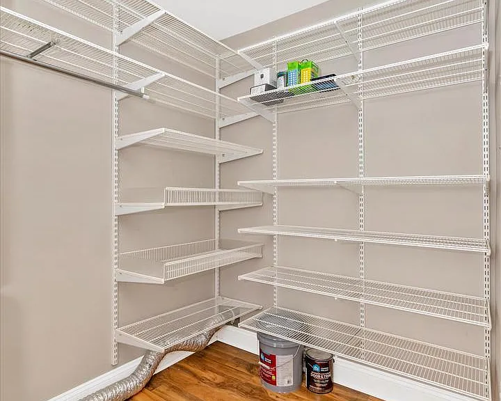 557 Lancaster Pl — Photo 12