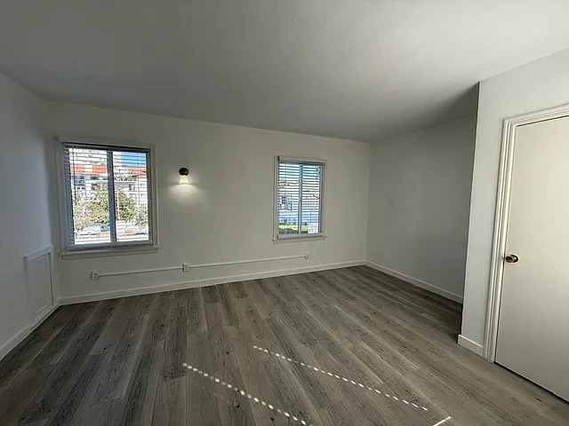 10809 Lindbrook Dr — Photo 4