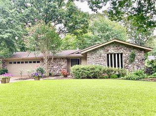 2703 Charter Oak Dr, Little Rock, AR 72227