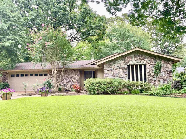 2703 Charter Oak Dr, Little Rock, AR 72227