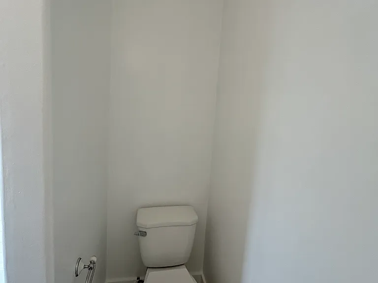 1335 N Harvard Blvd #1331-1/2 — Photo 20
